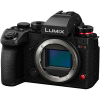 Panasonic LUMIX S1R II with S 24-105mm f/4 Macro OIS Lens