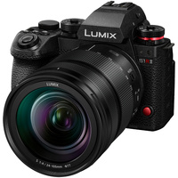 Panasonic LUMIX S1R II with S 24-105mm f/4 Macro OIS Lens