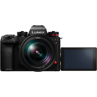 Panasonic LUMIX S1R II with S 24-105mm f/4 Macro OIS Lens